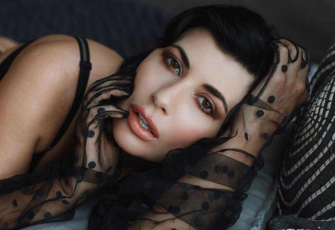 Editorial Contouring