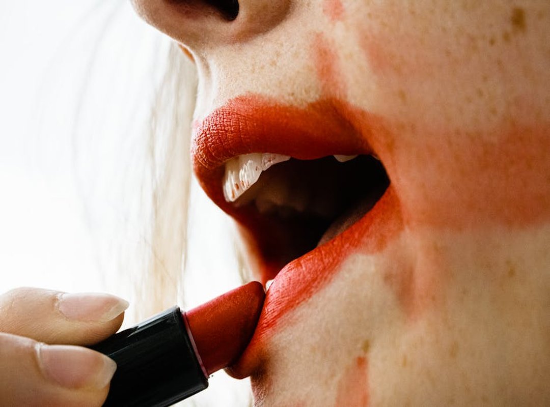 bold lip technique