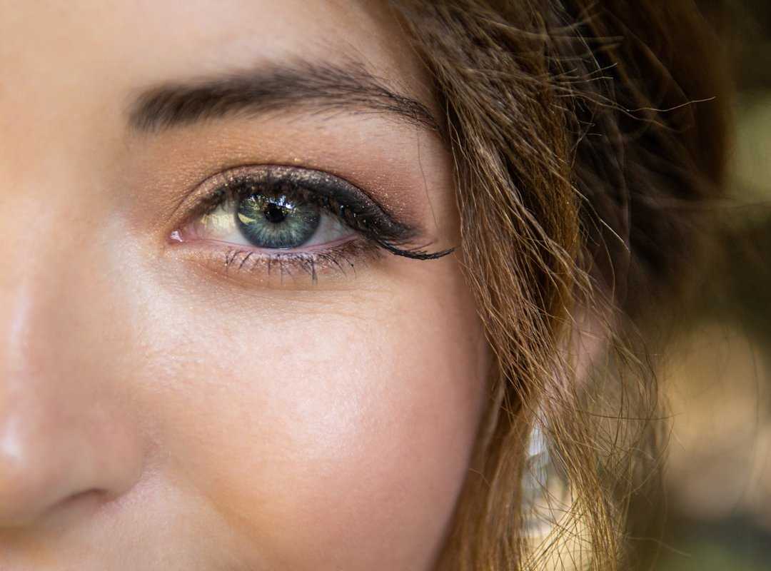 flawless winged eyeliner